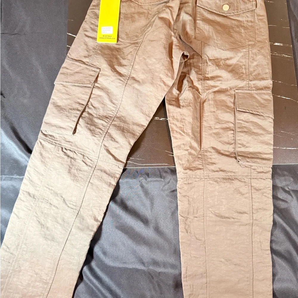 NWT‎ GFTD LA MENS  SZ SM NYLON MINK COLORED WINDBREAKER PANTS. SNAP POCKETS